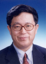 遲福林：推進以人民為中心的結構性改革